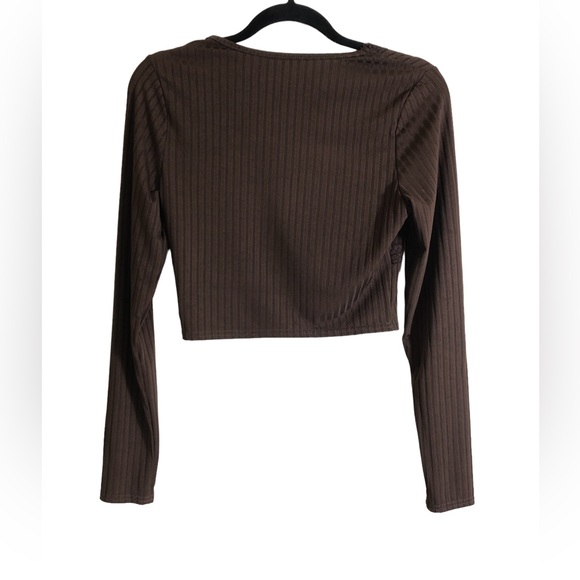 Ribbed Cropped Lace V-Neck Top Large - Picture 2 of 5